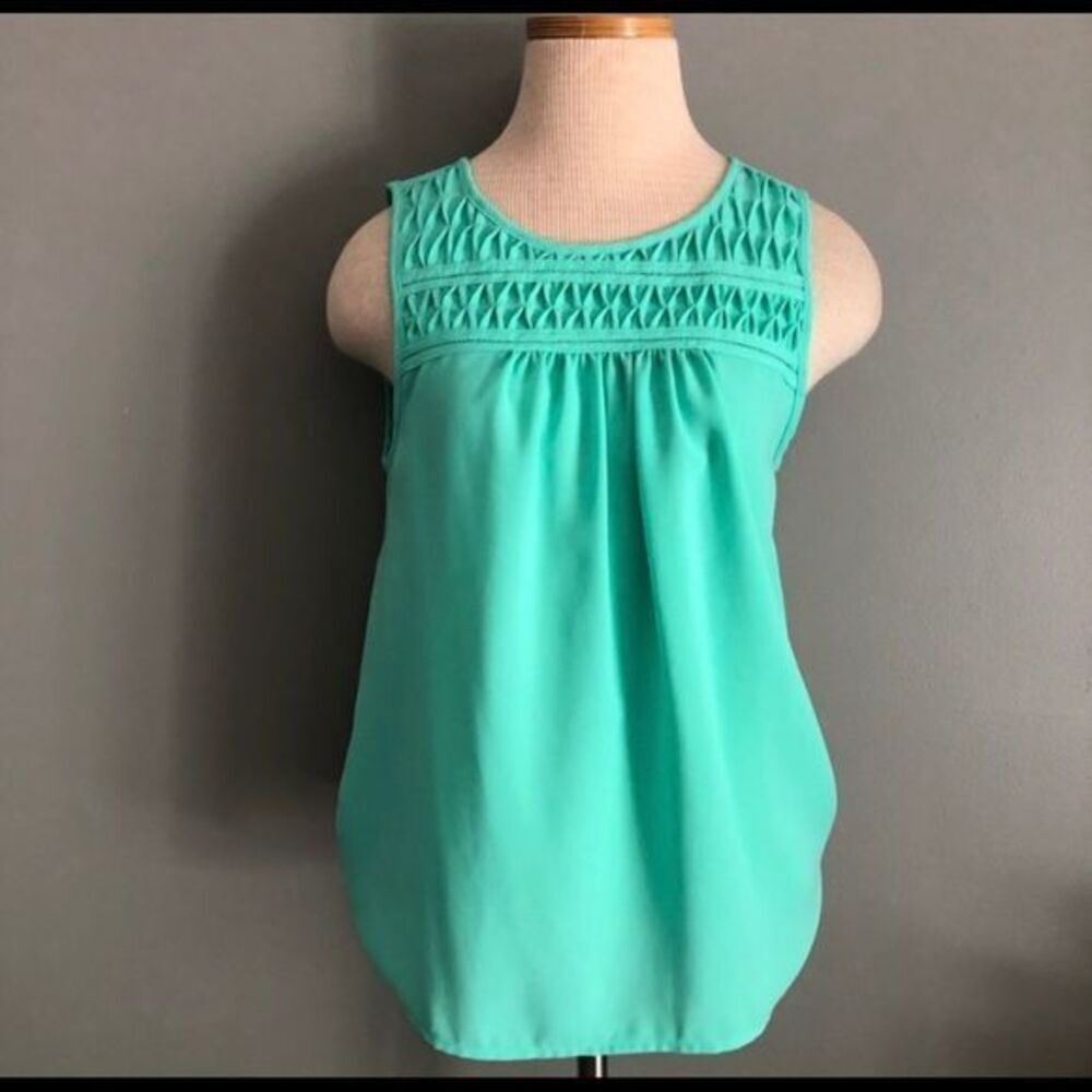 Elle EASTER / SPRING TOP 💐 kohls Mint Green sleeveless work office blouse small